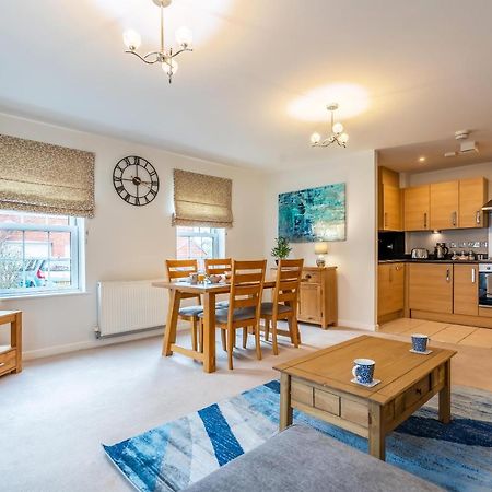 The Augustine - Modern Two Bed Ground Floor Apartment With Parking Canterbury Kültér fotó