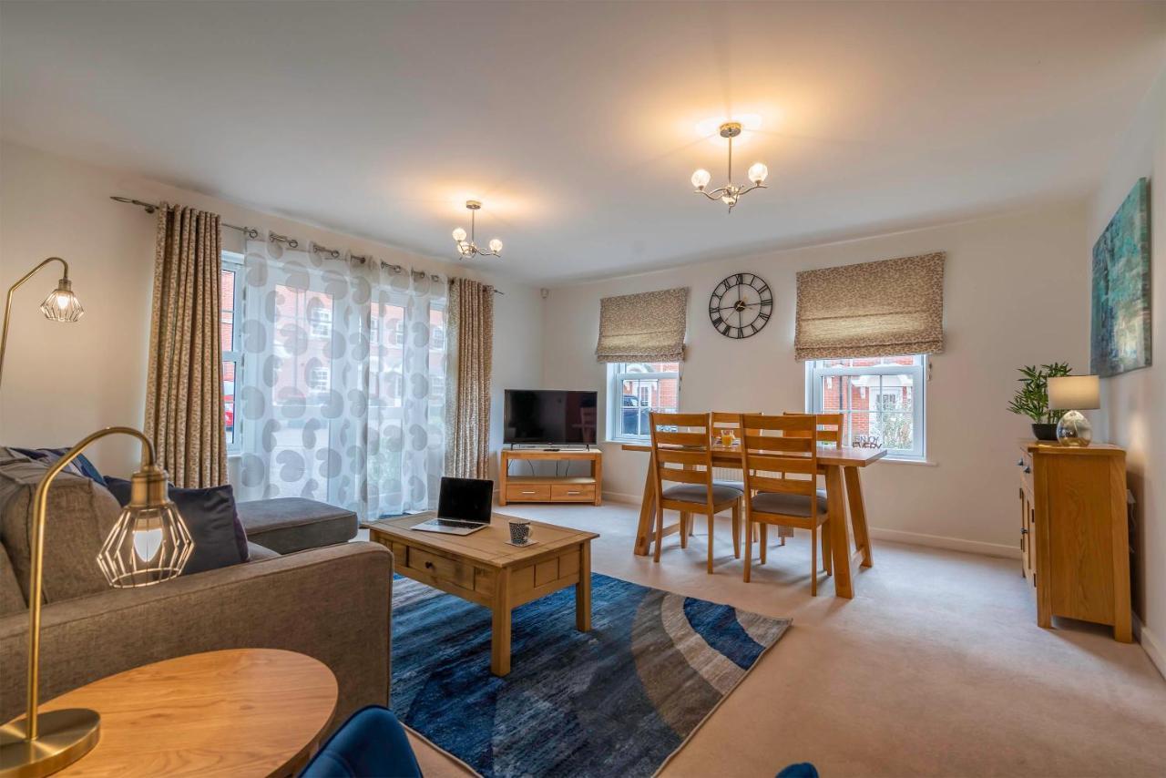 The Augustine - Modern Two Bed Ground Floor Apartment With Parking Canterbury Kültér fotó