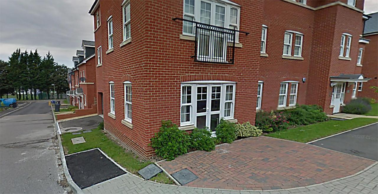 The Augustine - Modern Two Bed Ground Floor Apartment With Parking Canterbury Kültér fotó