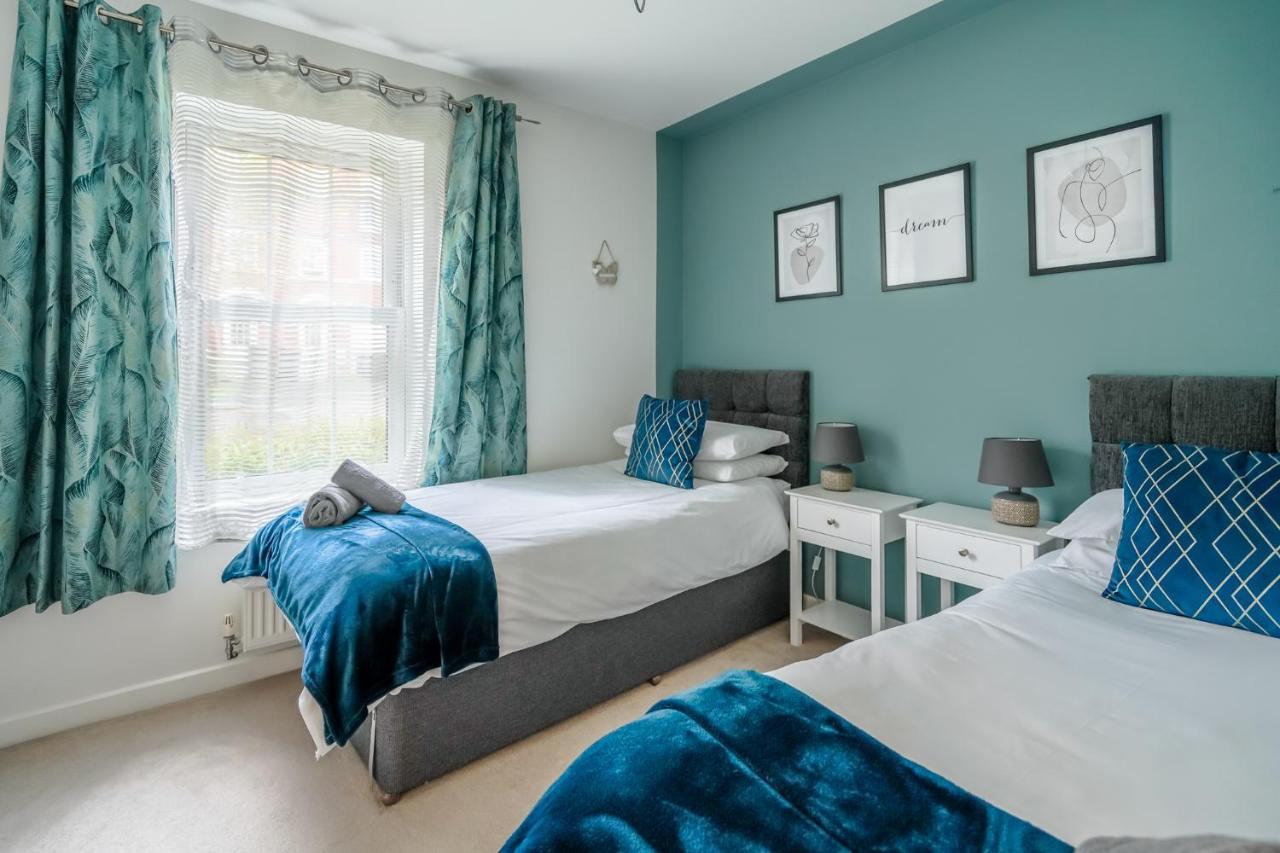 The Augustine - Modern Two Bed Ground Floor Apartment With Parking Canterbury Kültér fotó