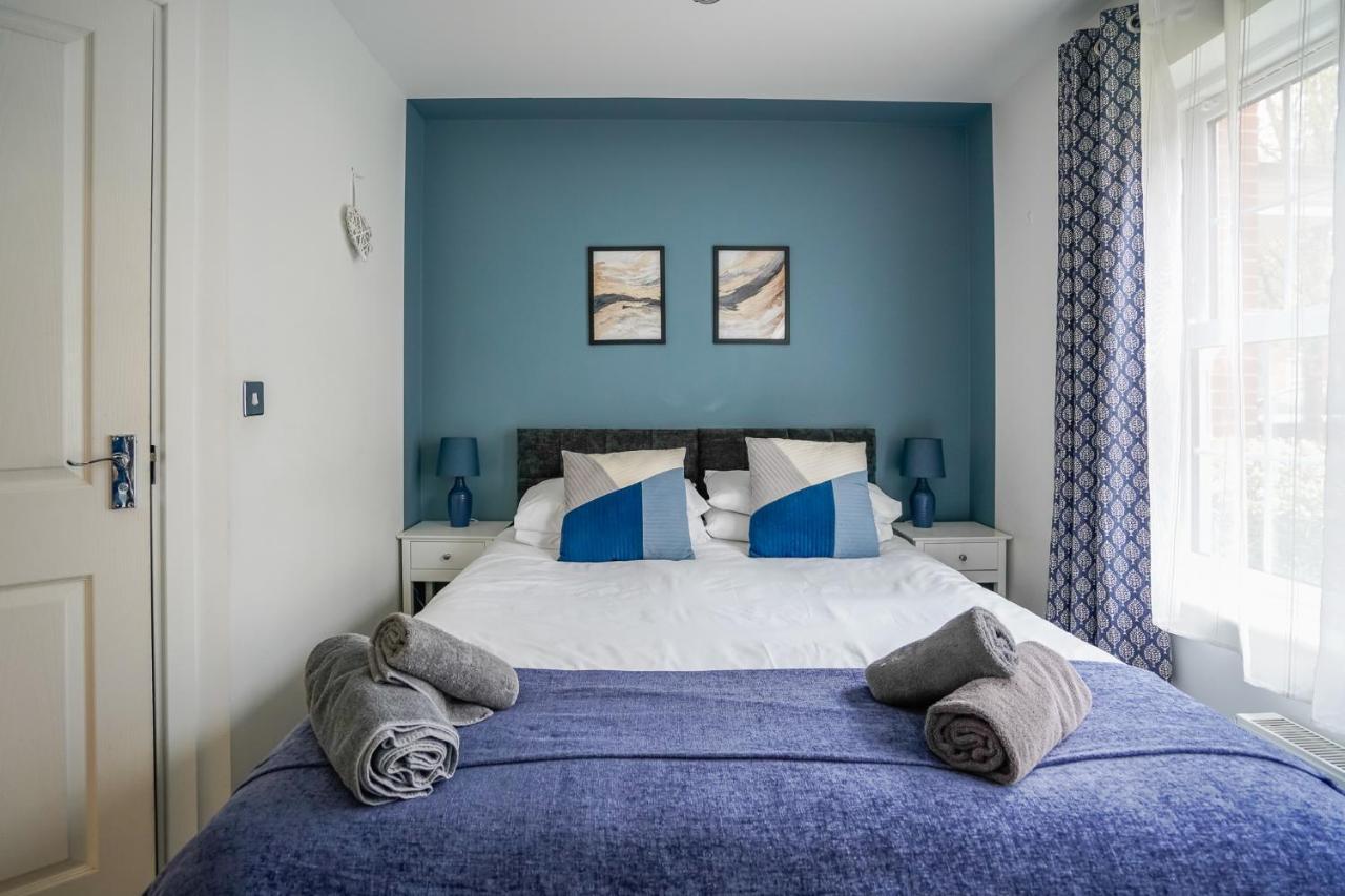 The Augustine - Modern Two Bed Ground Floor Apartment With Parking Canterbury Kültér fotó